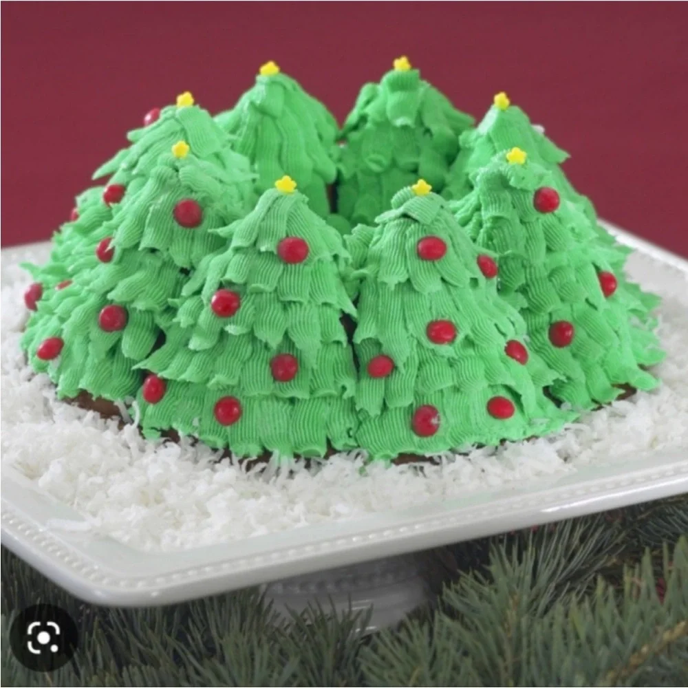 NORDIC WARE Holiday Tree Bundt Pan. Vintage